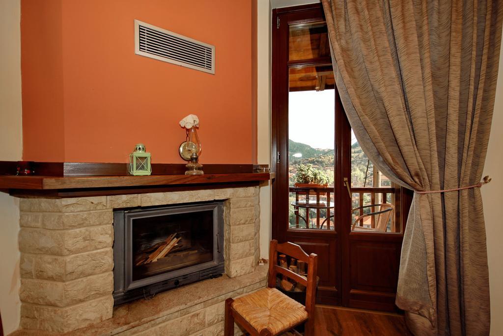 Hotel Thea Valtessinikou Extérieur photo