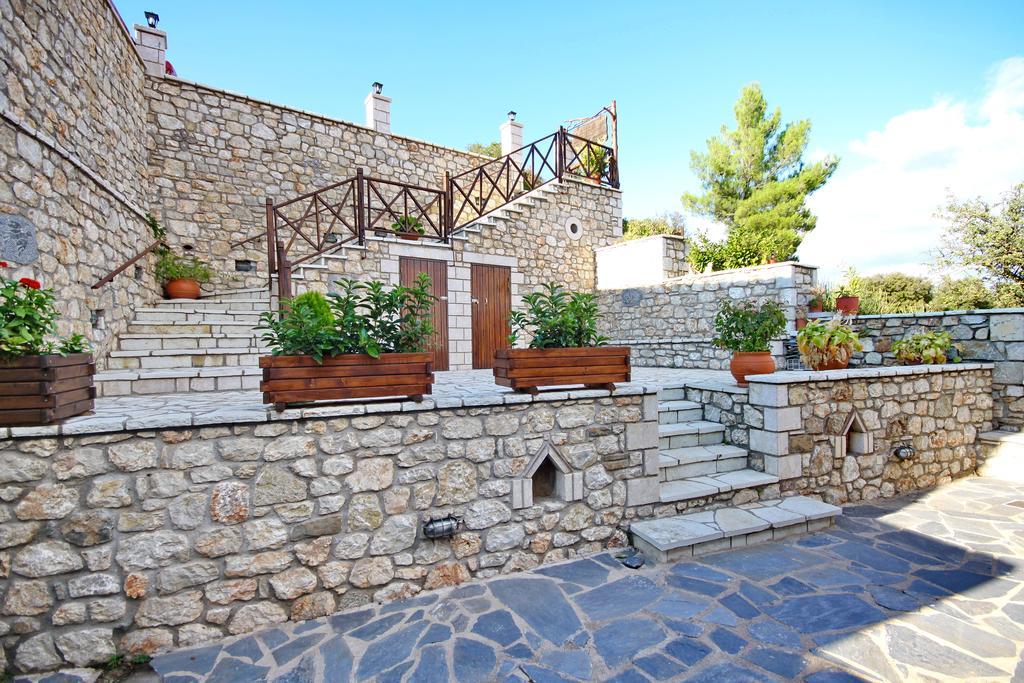 Hotel Thea Valtessinikou Extérieur photo