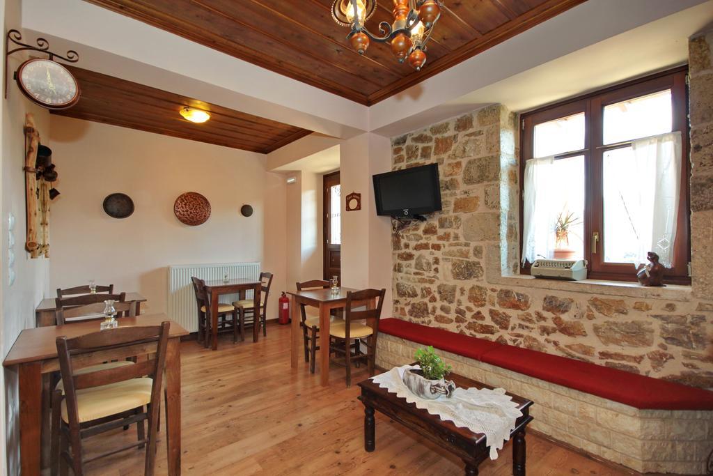Hotel Thea Valtessinikou Extérieur photo