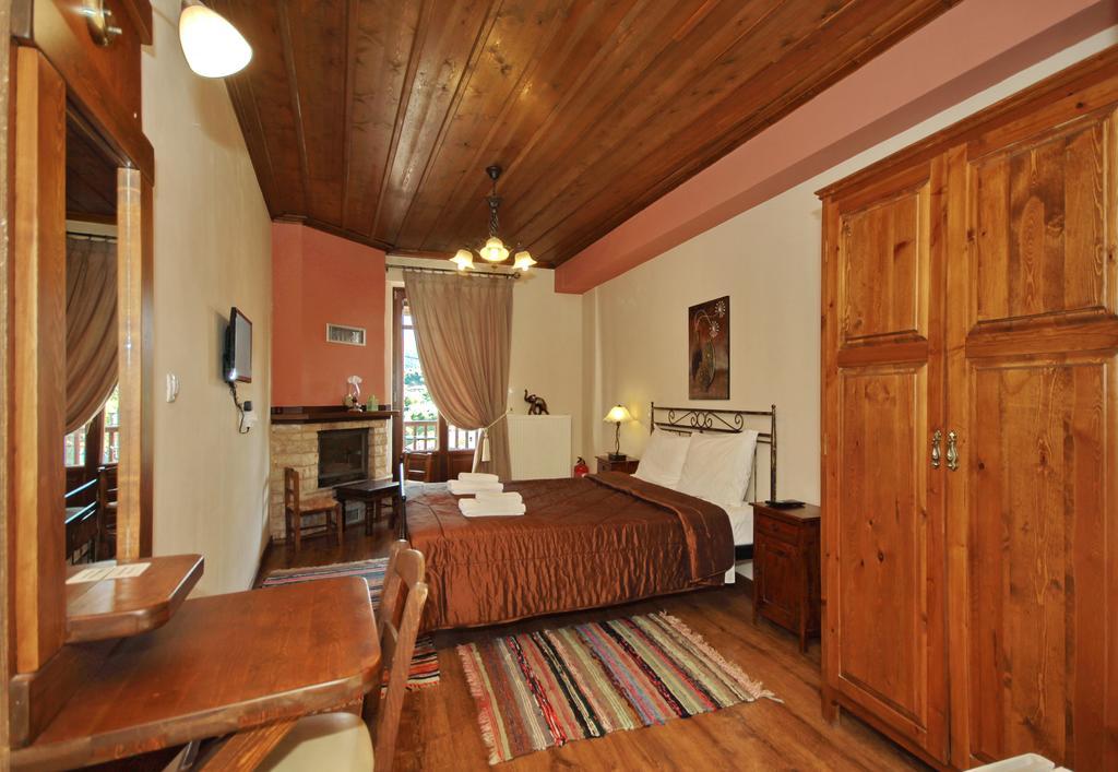 Hotel Thea Valtessinikou Extérieur photo